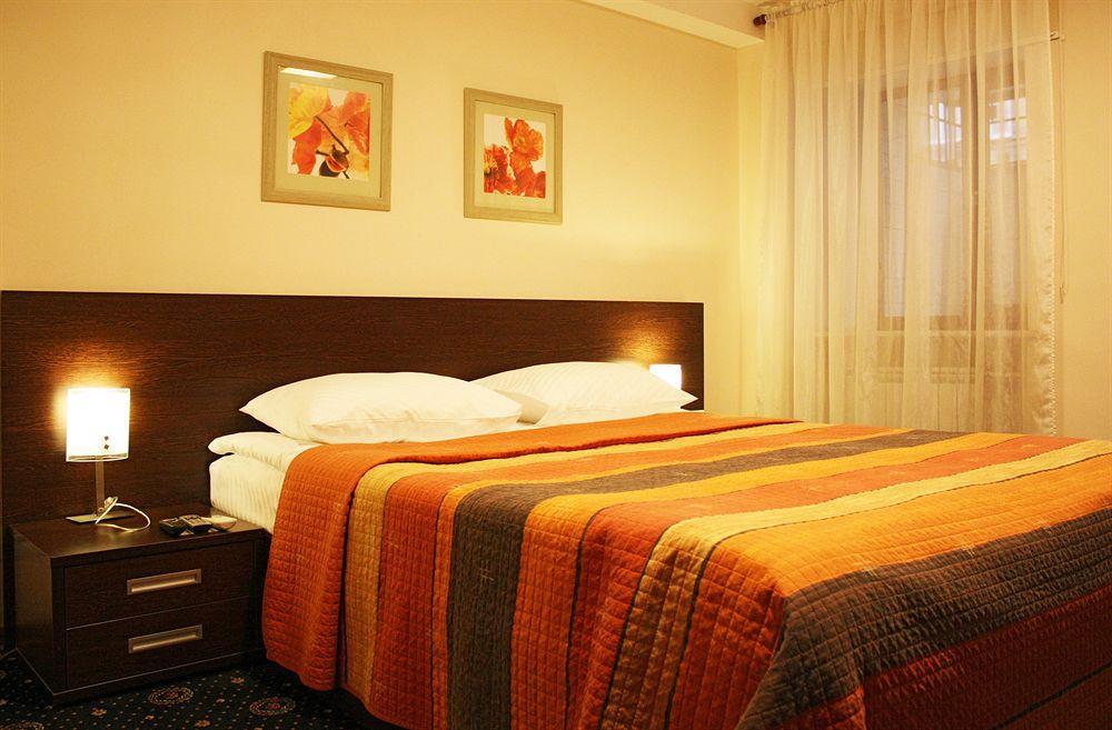 Senator City Center Kiev Bagian luar foto
